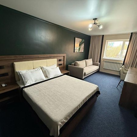 Ulpan Mini Hotel Astana Ngoại thất bức ảnh