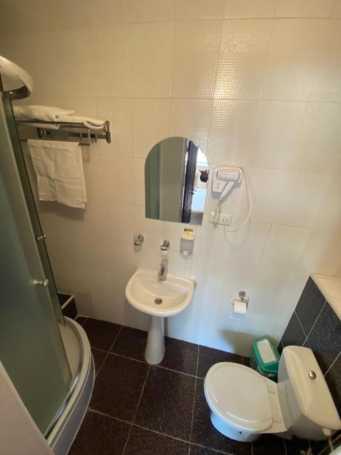 Ulpan Mini Hotel Astana Ngoại thất bức ảnh