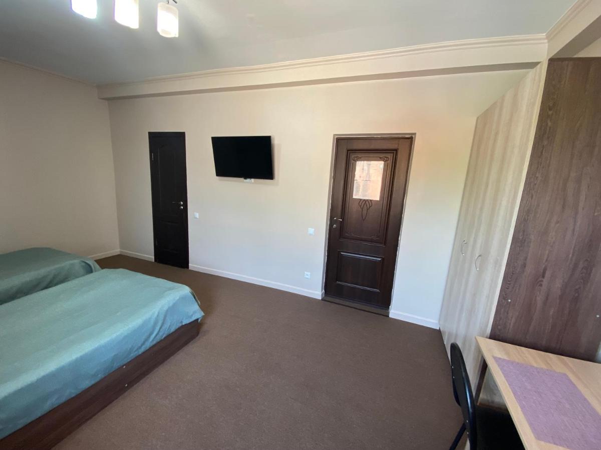 Ulpan Mini Hotel Astana Ngoại thất bức ảnh