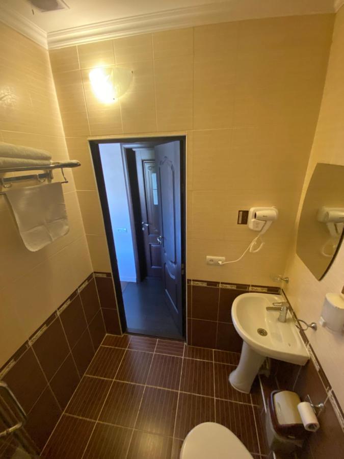 Ulpan Mini Hotel Astana Ngoại thất bức ảnh