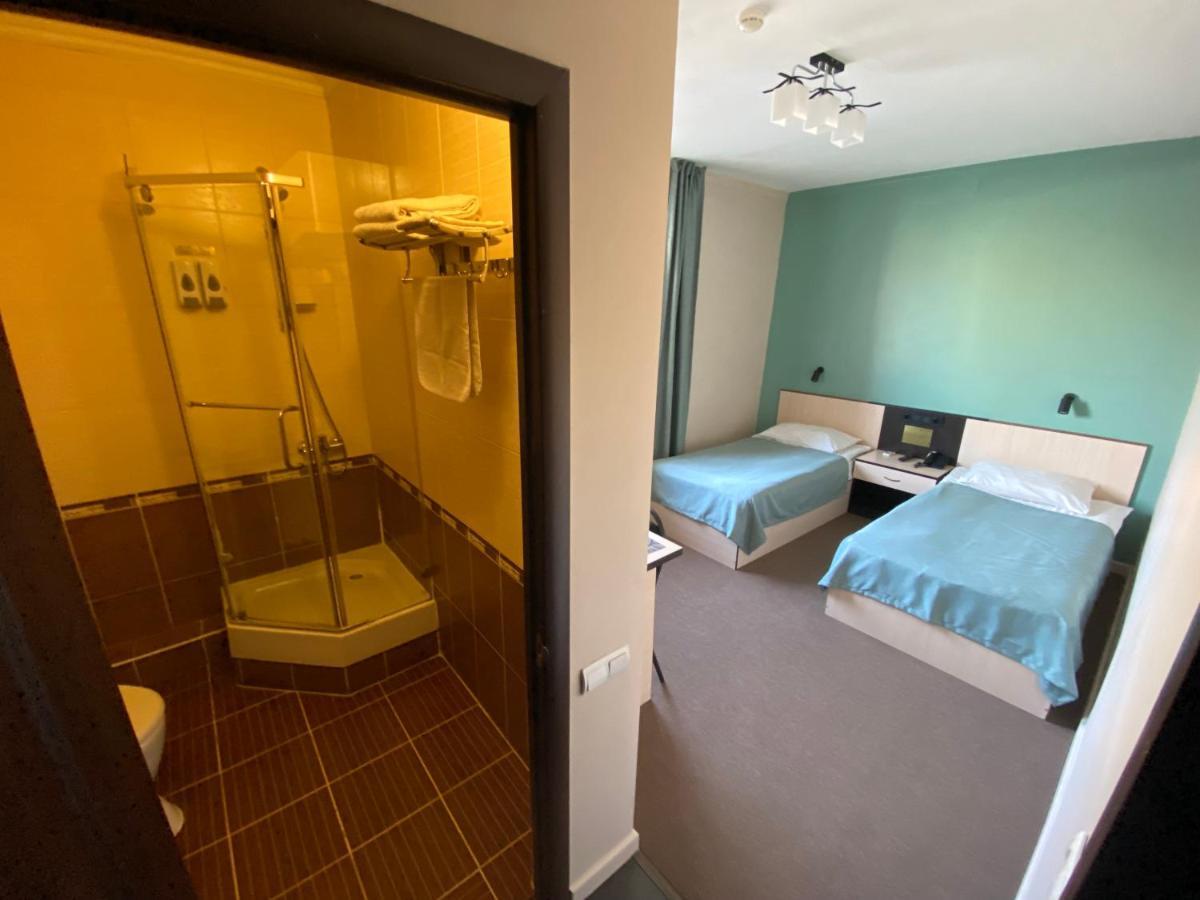 Ulpan Mini Hotel Astana Ngoại thất bức ảnh