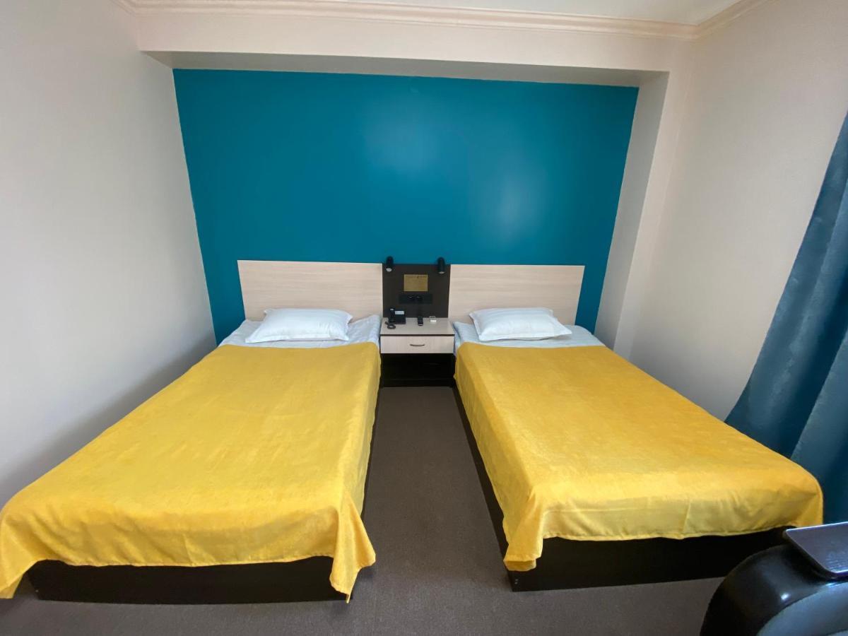 Ulpan Mini Hotel Astana Ngoại thất bức ảnh
