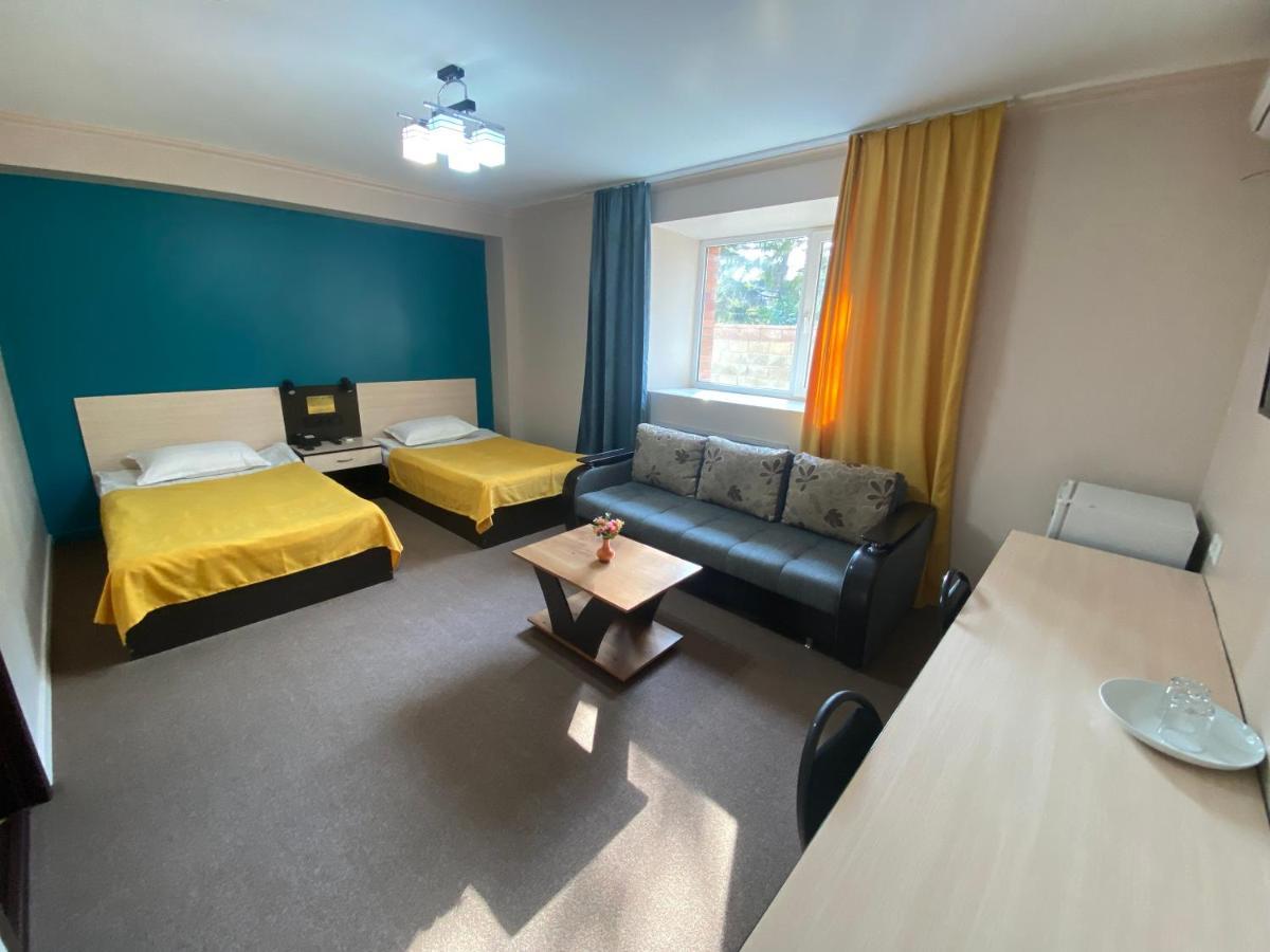 Ulpan Mini Hotel Astana Ngoại thất bức ảnh