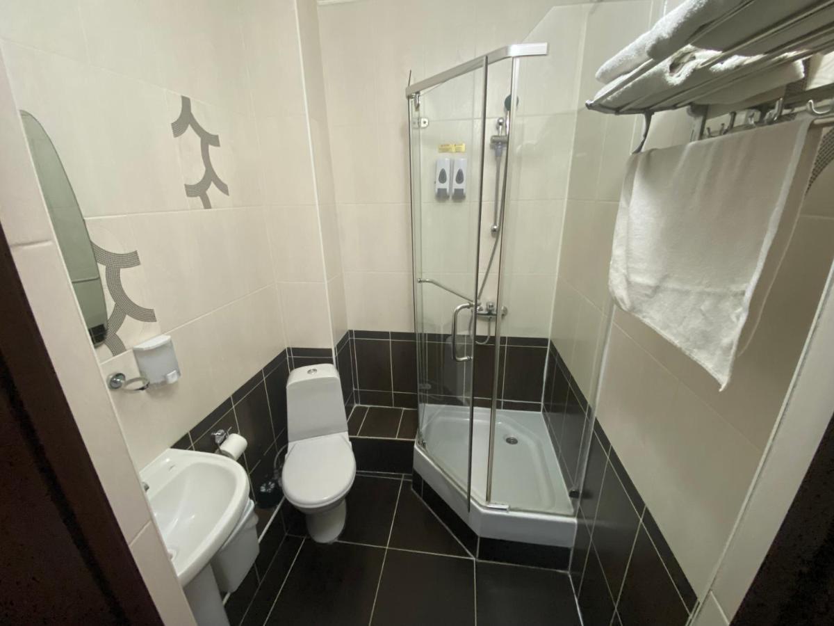 Ulpan Mini Hotel Astana Ngoại thất bức ảnh