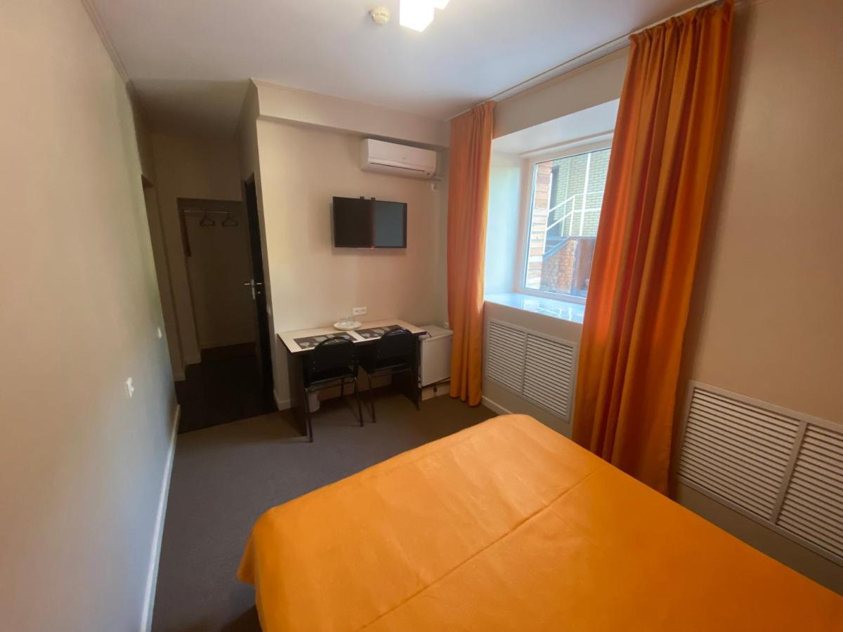 Ulpan Mini Hotel Astana Ngoại thất bức ảnh