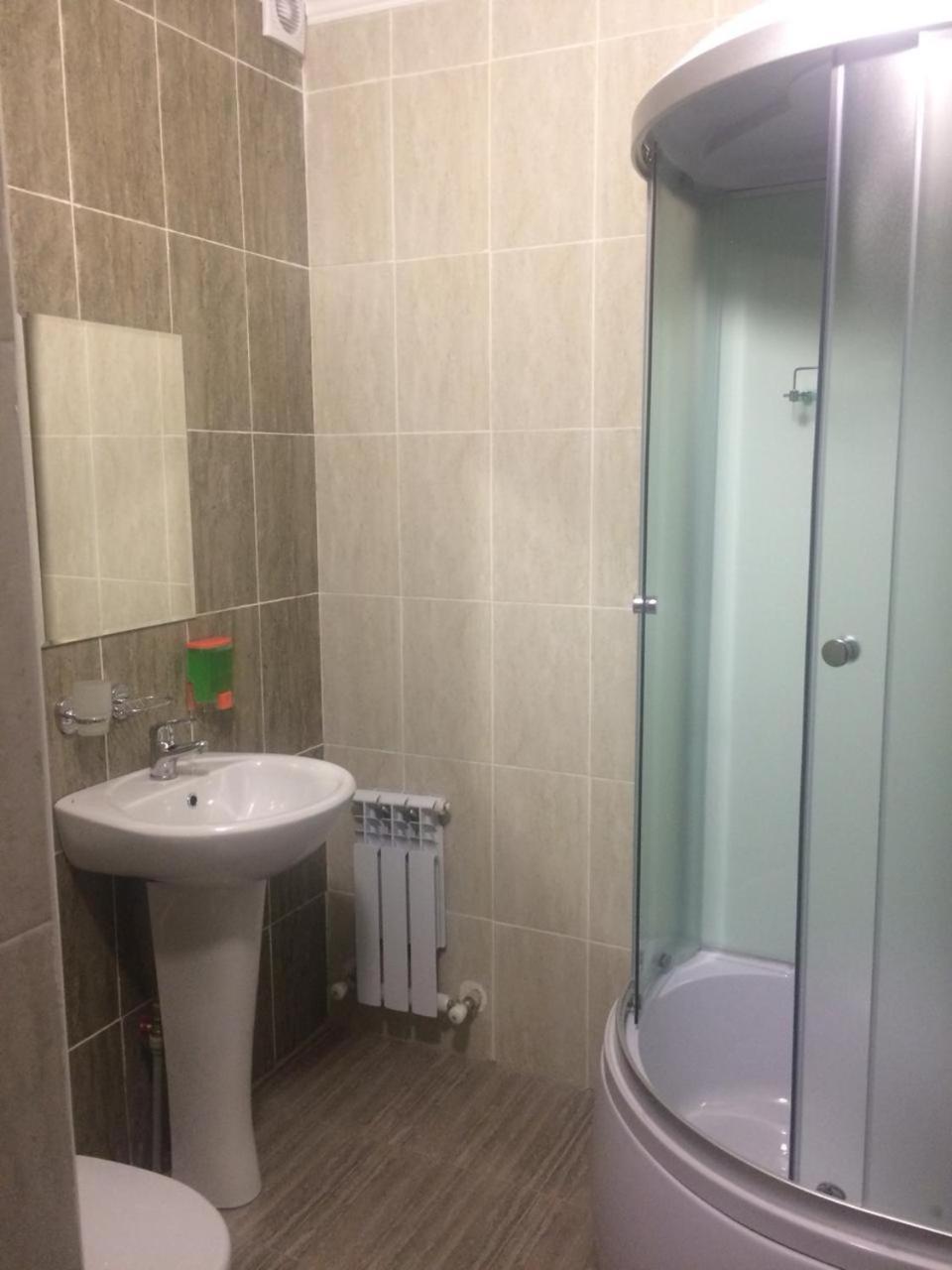 Ulpan Mini Hotel Astana Ngoại thất bức ảnh