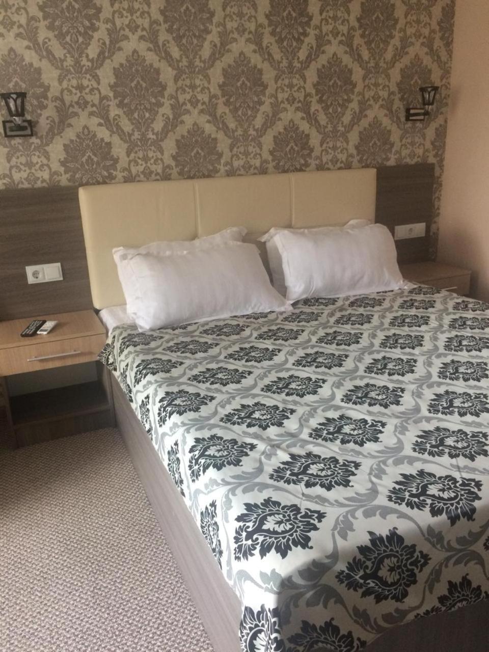 Ulpan Mini Hotel Astana Ngoại thất bức ảnh