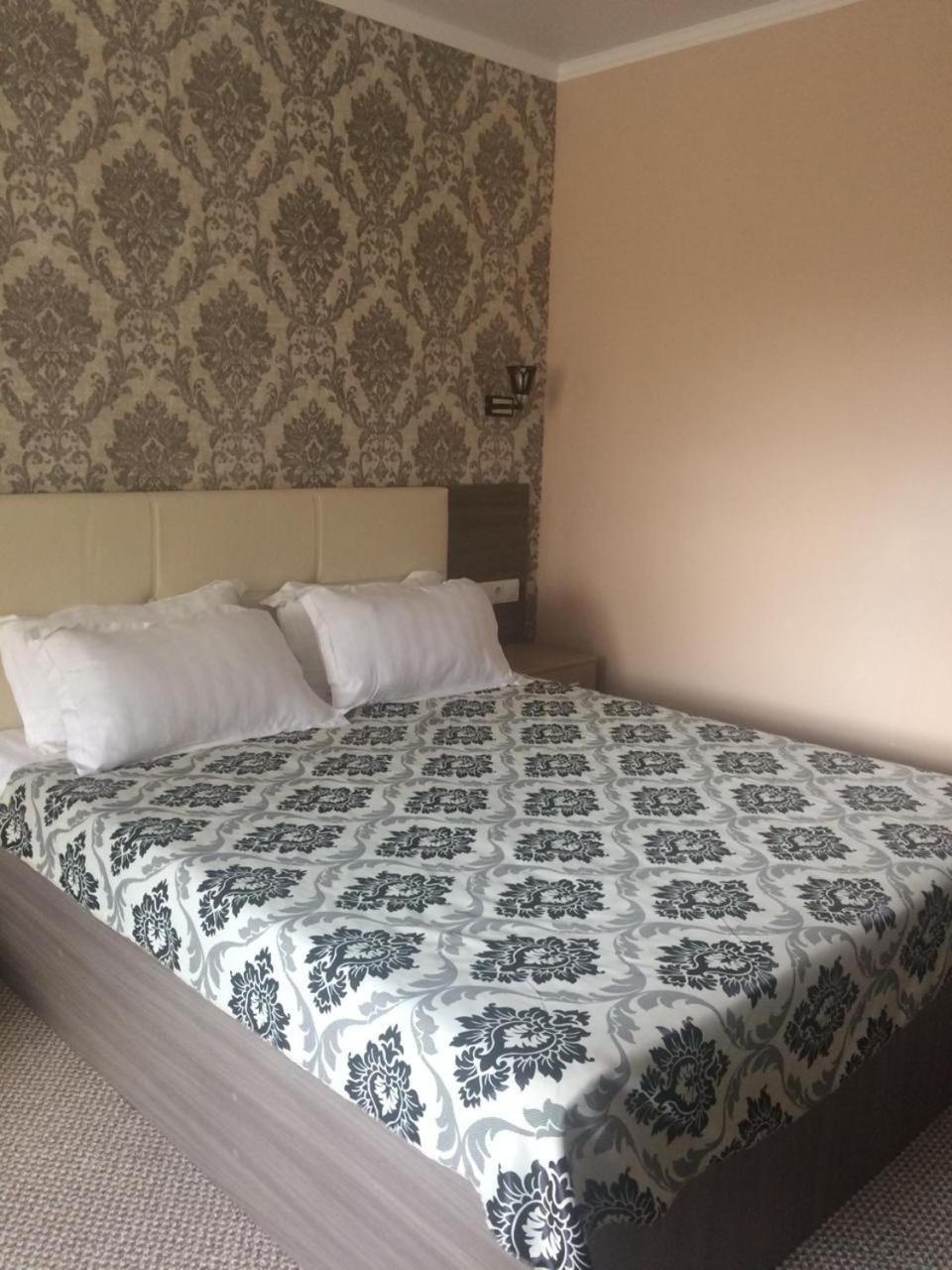 Ulpan Mini Hotel Astana Ngoại thất bức ảnh